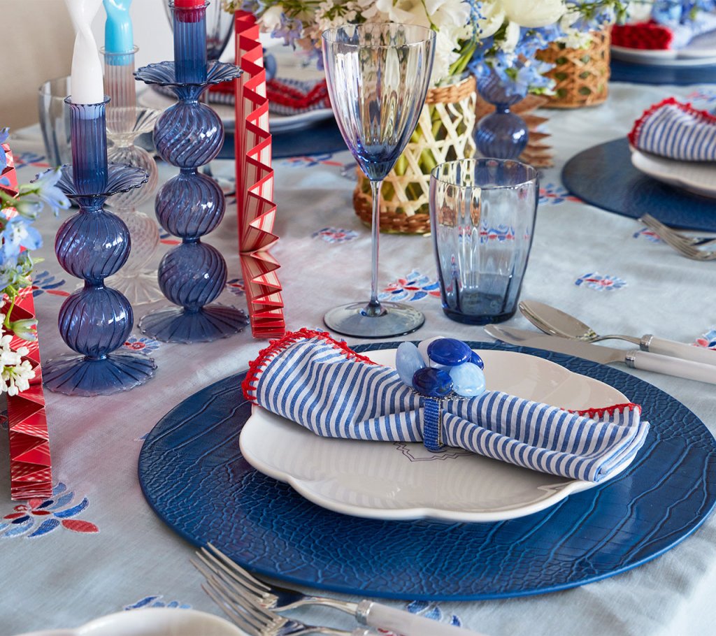 Sea Stone Napkin Ring in Navy, Set of 4